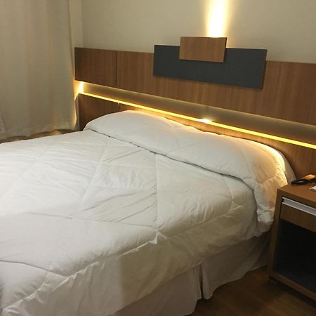 Hotel Aero Park E Estacionamento Londrina Exteriör bild