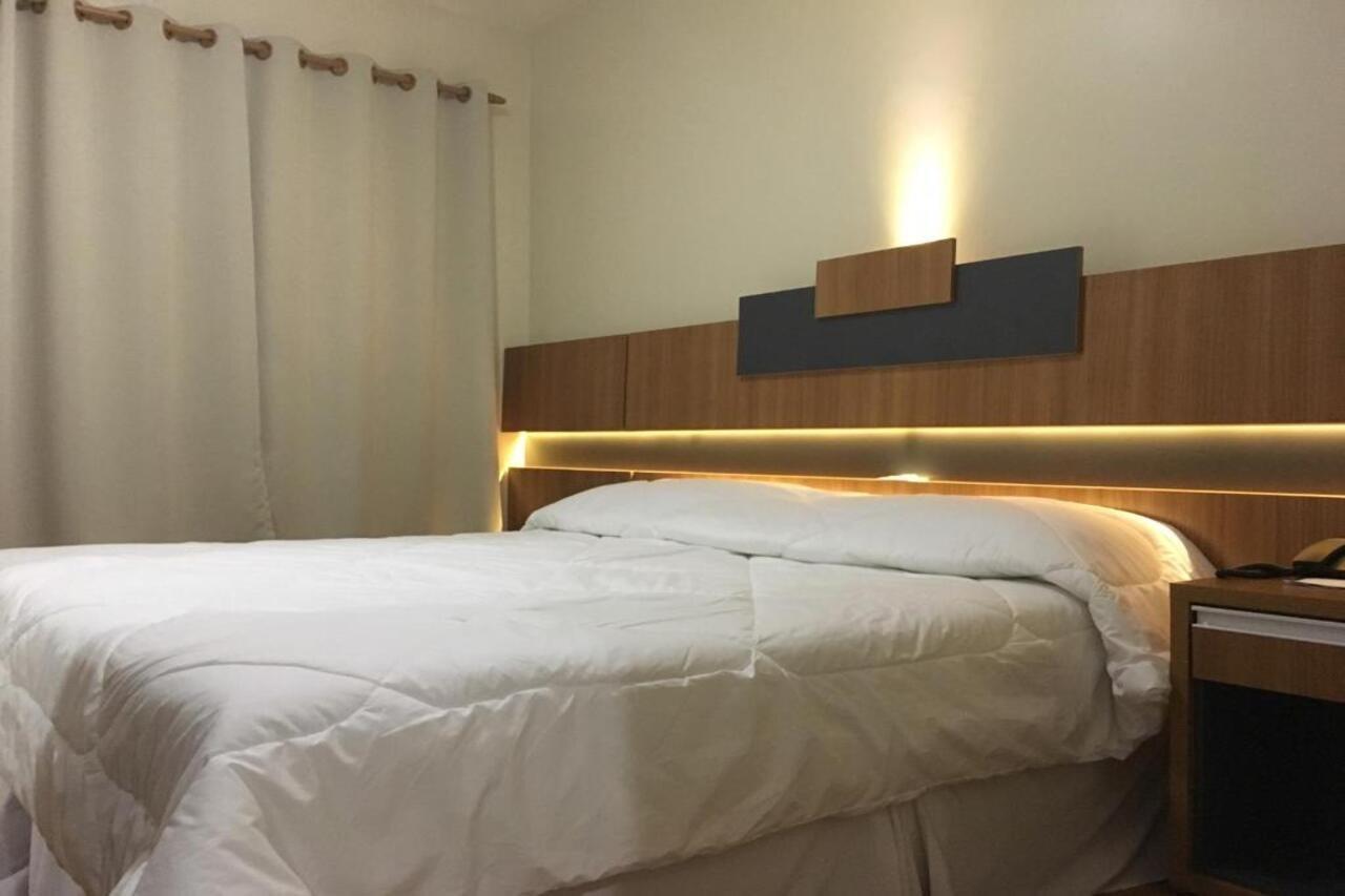 Hotel Aero Park E Estacionamento Londrina Exteriör bild