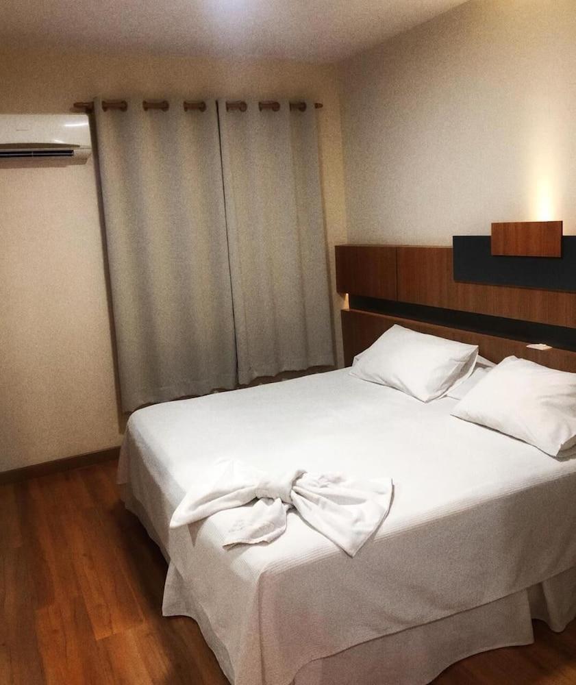 Hotel Aero Park E Estacionamento Londrina Exteriör bild