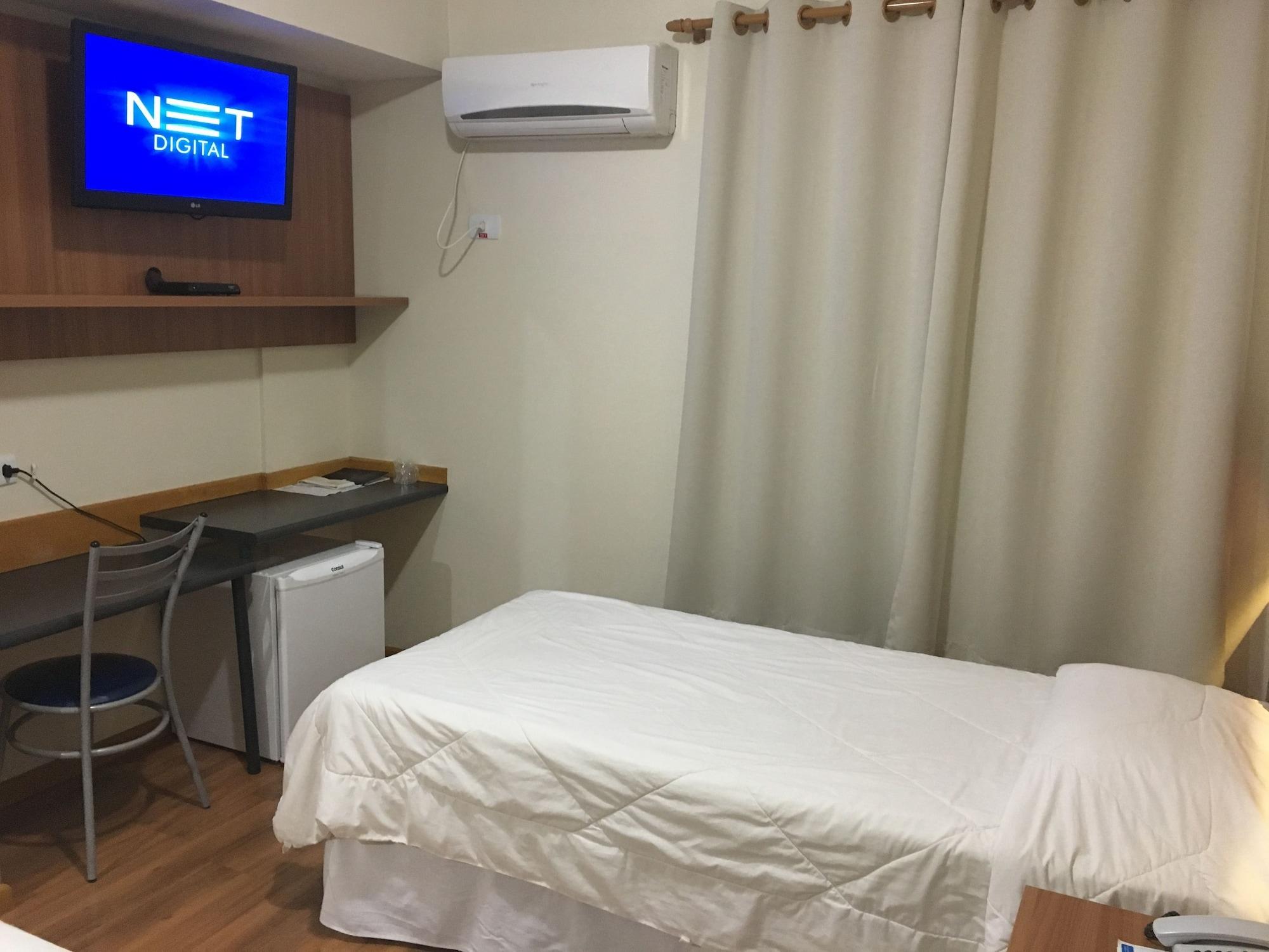 Hotel Aero Park E Estacionamento Londrina Exteriör bild