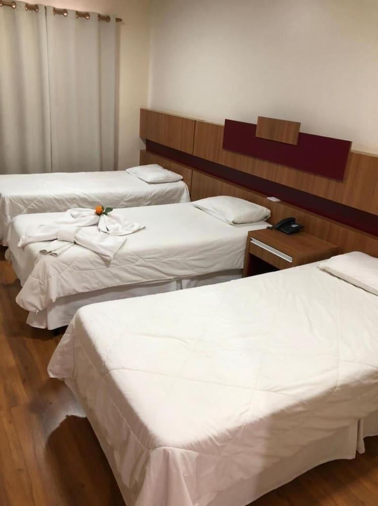 Hotel Aero Park E Estacionamento Londrina Exteriör bild