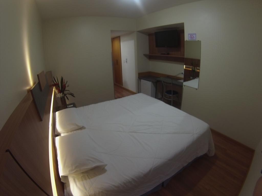 Hotel Aero Park E Estacionamento Londrina Exteriör bild