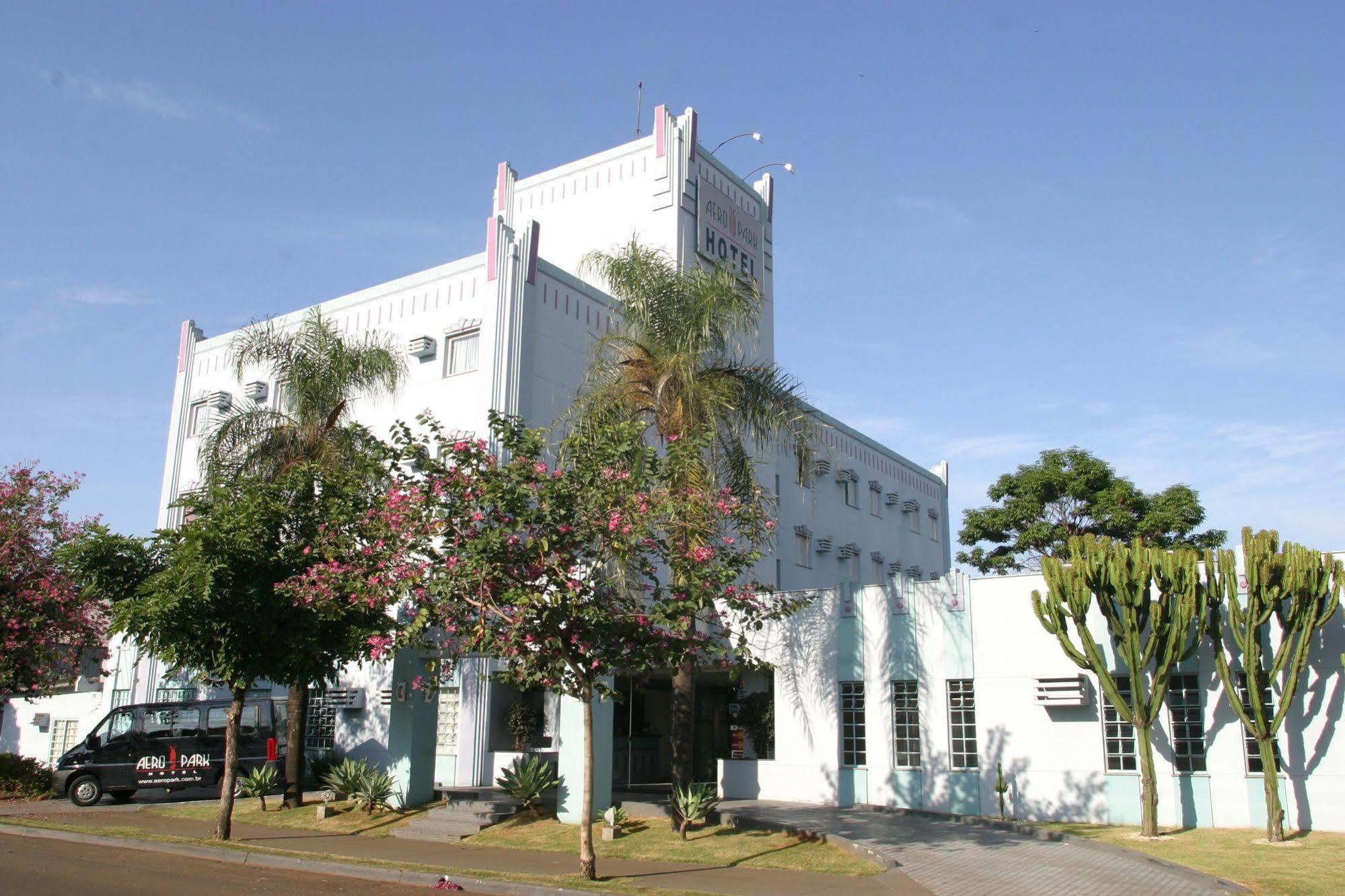 Hotel Aero Park E Estacionamento Londrina Exteriör bild