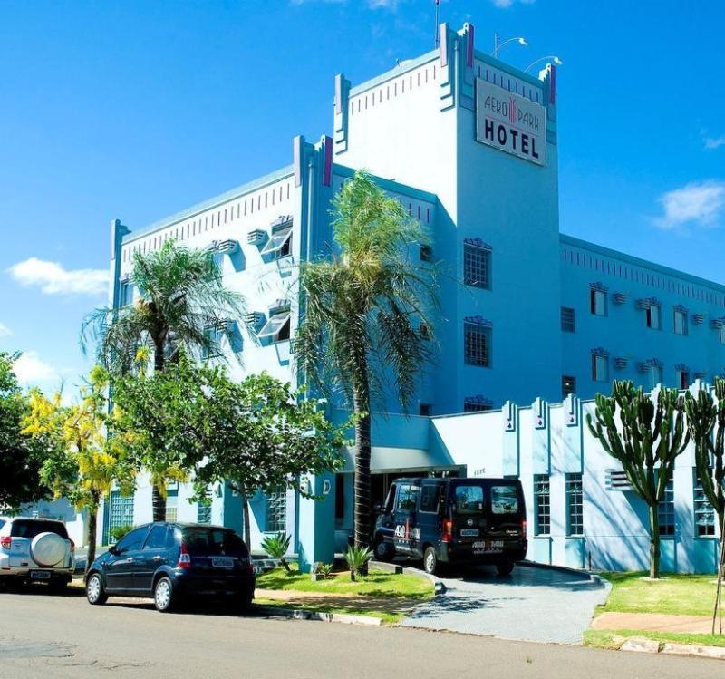 Hotel Aero Park E Estacionamento Londrina Exteriör bild