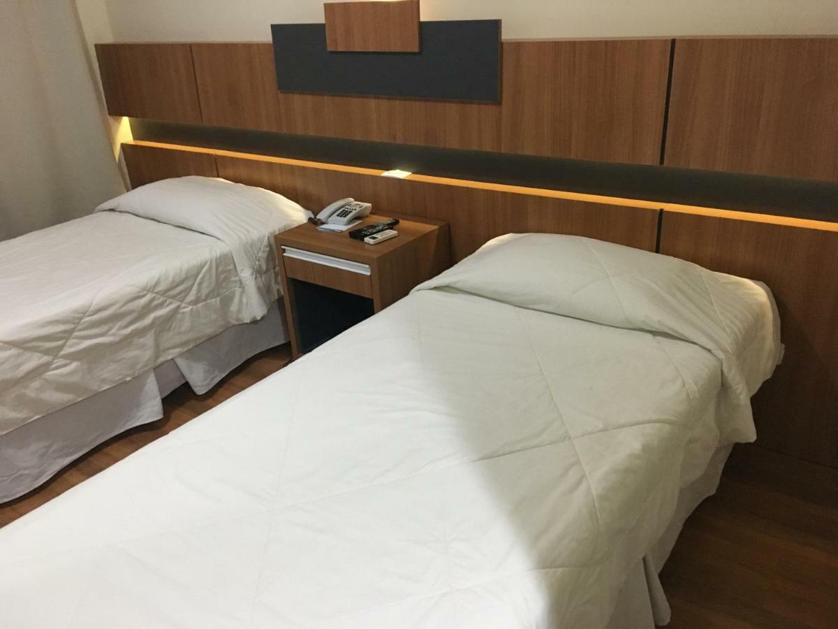Hotel Aero Park E Estacionamento Londrina Exteriör bild